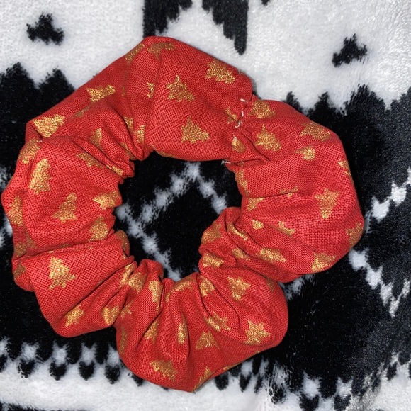 Handmade red and gold pine tree scrunchie - Picture 2 of 3
